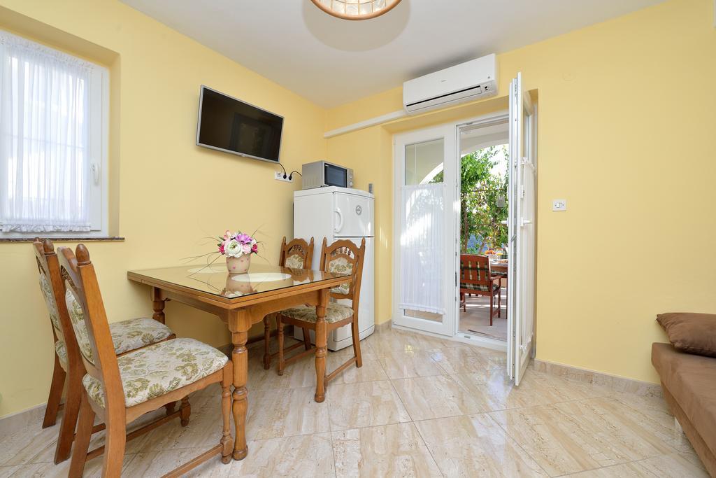 Villa Zdenka Пакоштане Екстер'єр фото